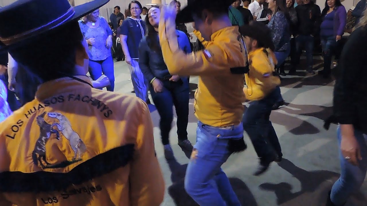 Los Huasos Fachinys - Bailando Mix Rancheras Los Enamorados de la Cumbia - Lucero del Alba