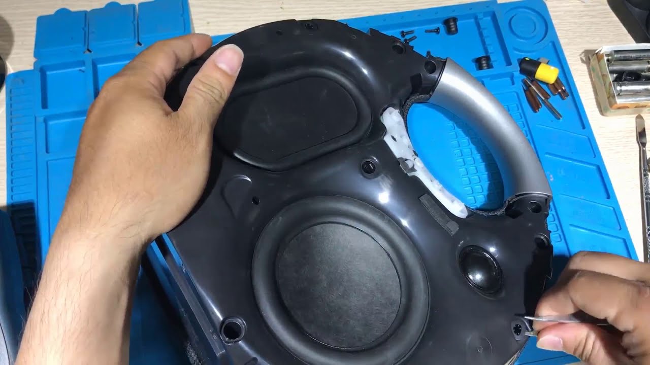 Disassemble the Onyx studio 3 speaker - what's the difference ? Copy kaizen