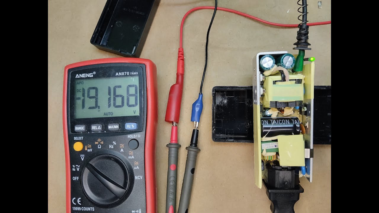 Pianino KORG SP-280 - poszukiwania zaginonego prądu w zasilaczu :)