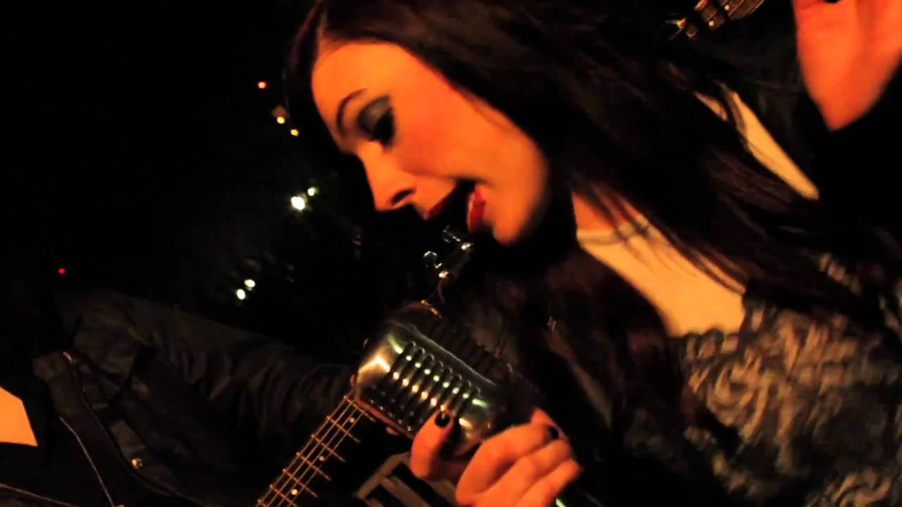 Wiz Khalifa - Black and Yellow (Lizz Weiss Acoustic Cover)