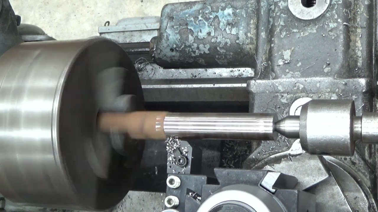 Turning to a finsihed size - Southbend Lathe