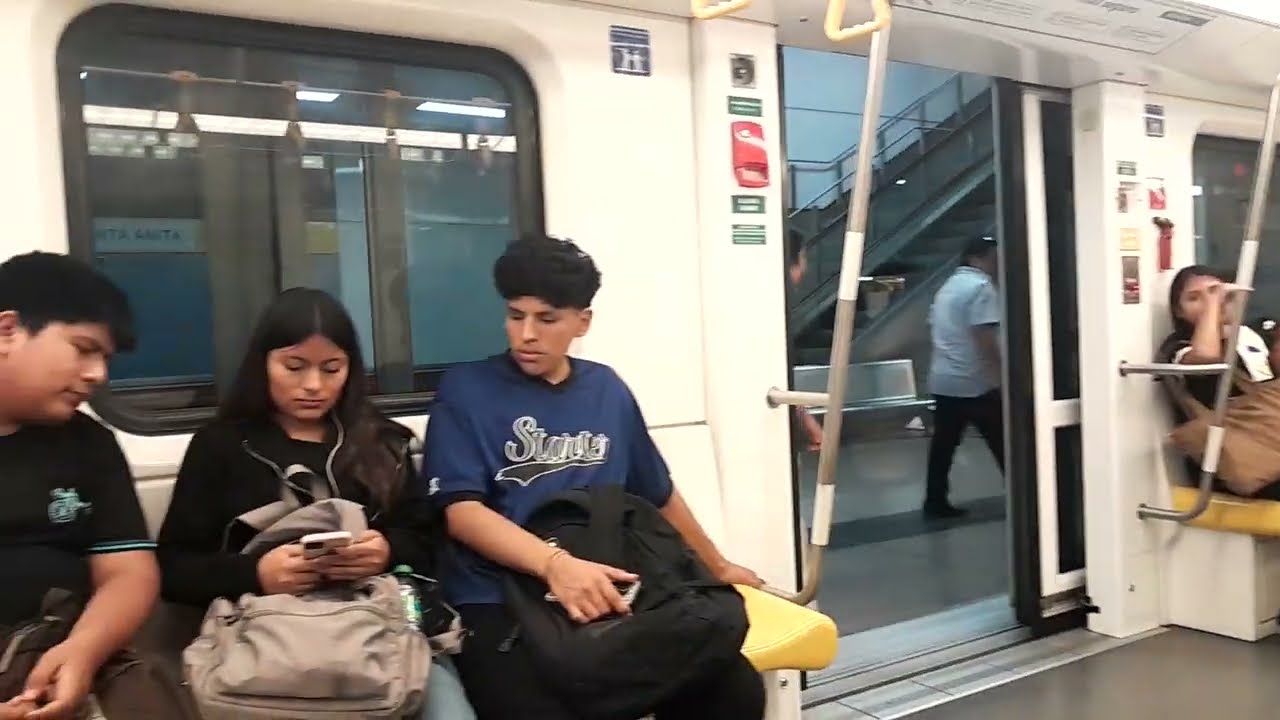 Seguimos viajando en la LINEA 2 DEL METRO DE LIMA.Desde ESTACION EVITAMIENTO hasta Mercado Sta.Anita