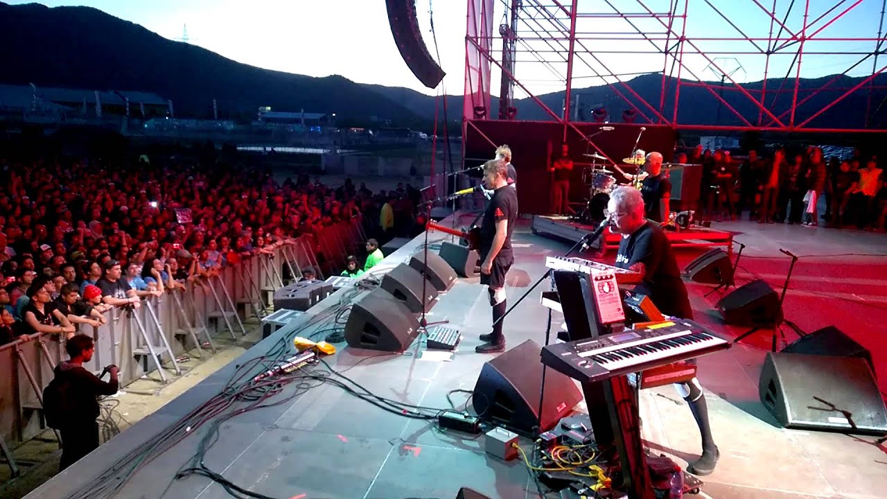 DEVO Smart Patrol/Mr. DNA Live at ROCKOUT FESTIVAL Santiago Chile Dec.6, 2014