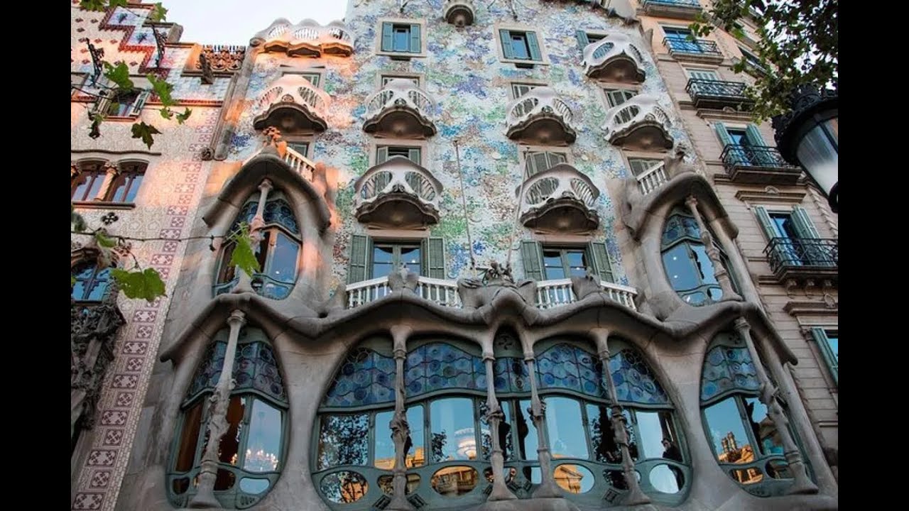 Antoní Gaudí-Casa Batlló (1912)
