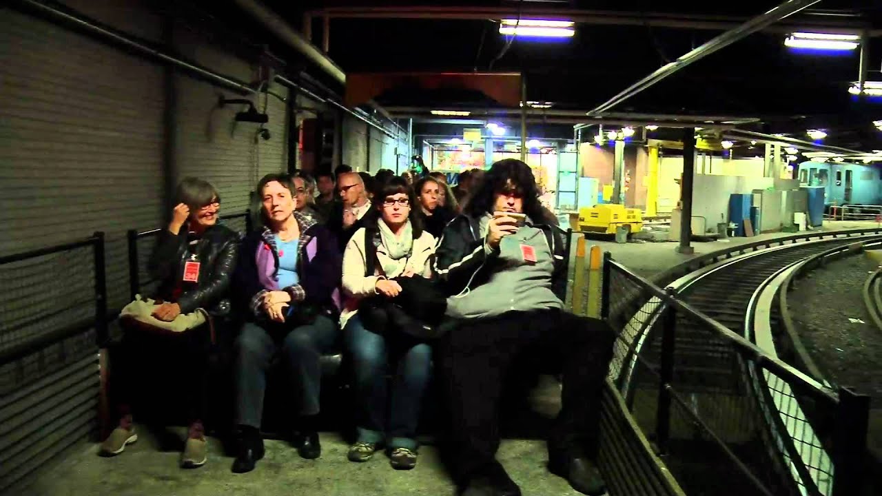 Un métro la nuit