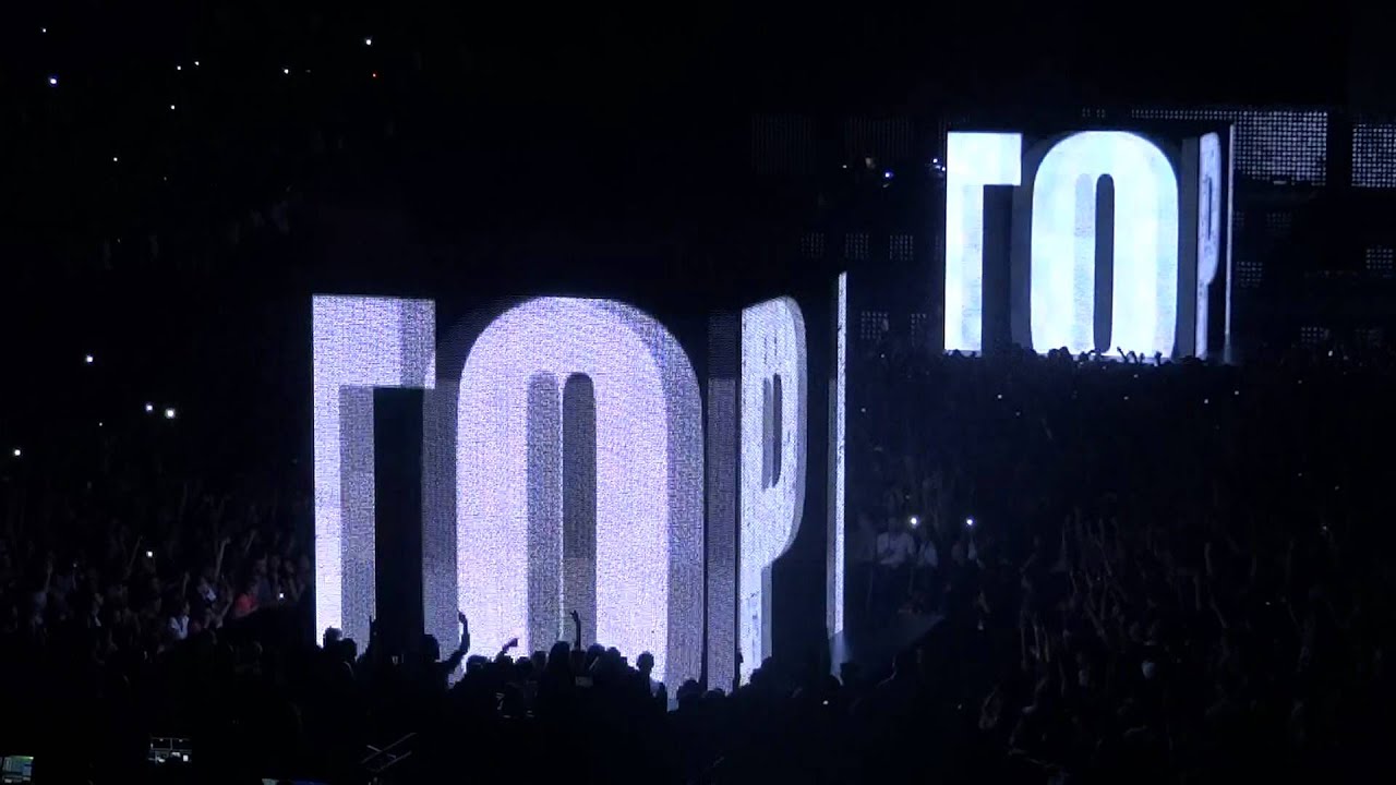 Jay-Z & Kanye West - H.A.M / Who Gon Stop Me - Bercy - 02.06.12 ( Opening )
