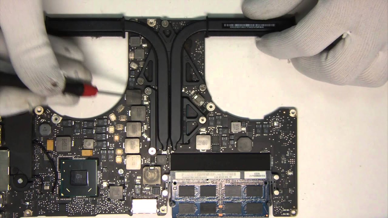 Чистка от пыли и замена термопасты на MacBook Pro 15