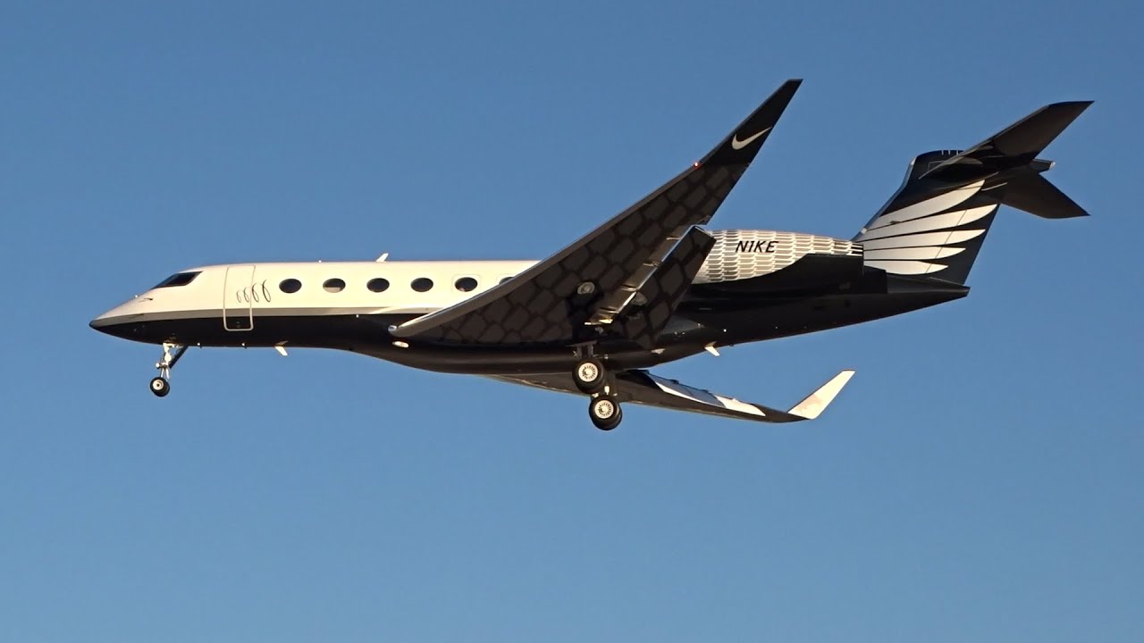 Nike's Gulfstream G650(ER)(N1KE) arriving at Las Vegas!