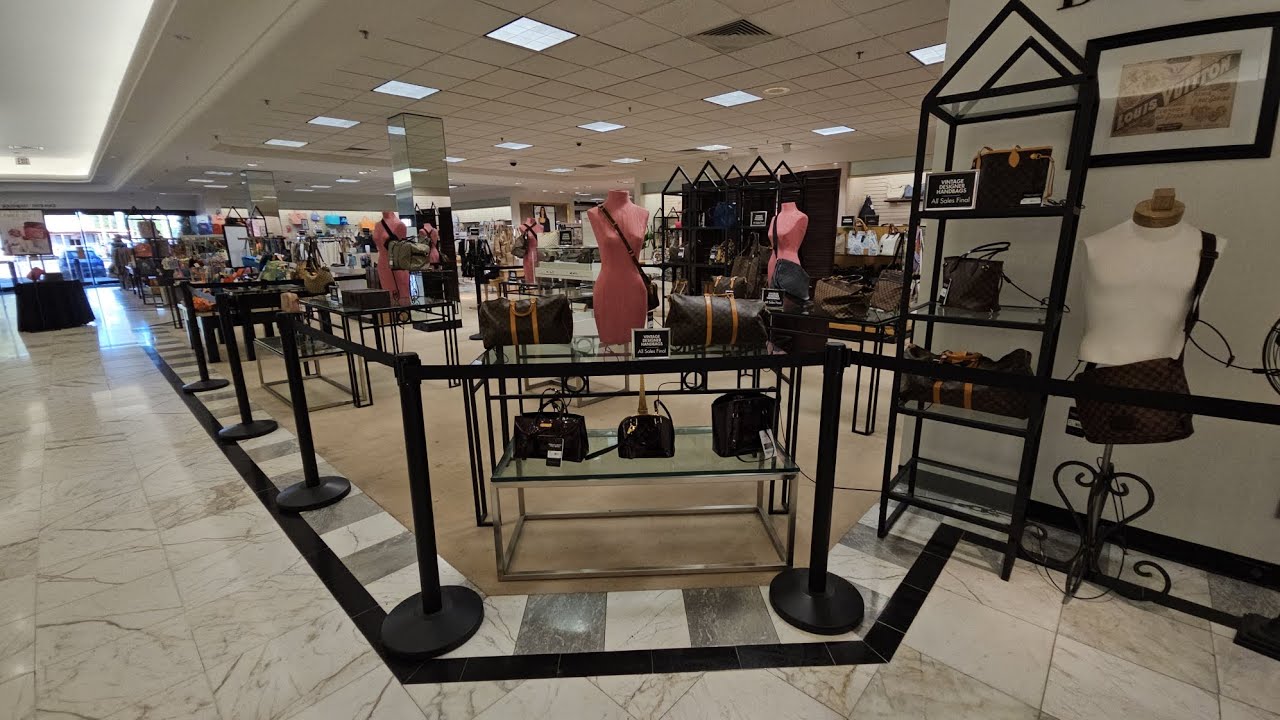 ALERT! DILLARD'S HAS A PRE-LOVED LOUIS VUITTON COLLECTION! A BARGAIN SHOPPER'S DREAM! Shop with me!