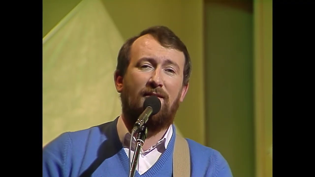 Foster & Allen - I Will Love You All My Life (Russell Harty, 25/10/1983)