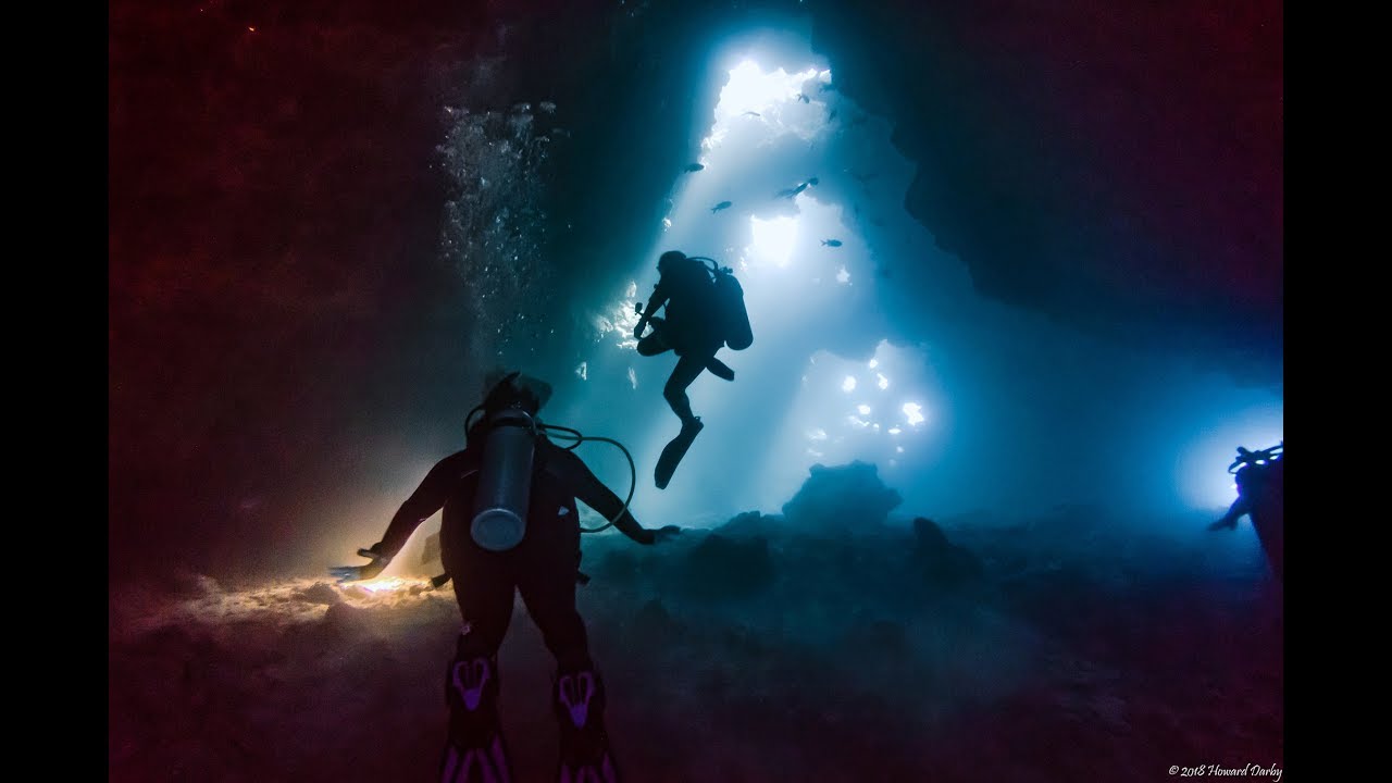 Diving The Cathedrals - Lanai, Hawaii