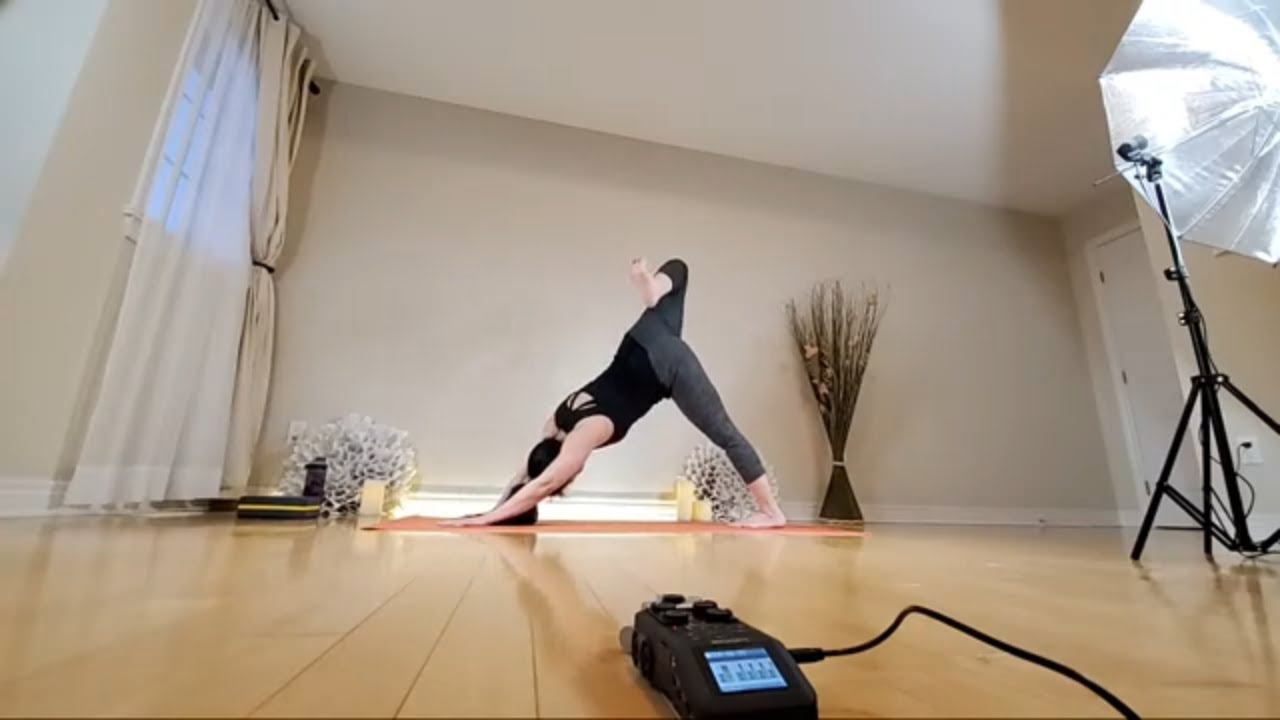 Full Yoga Class (Legs) - Livestream