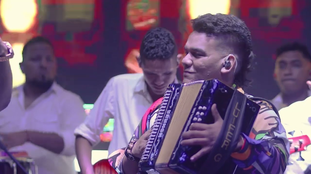 UN COMPROMISO CONTIGO (CANTA JESUS CHARRIS & LUIFER GIRALDO)  #betozabaleta