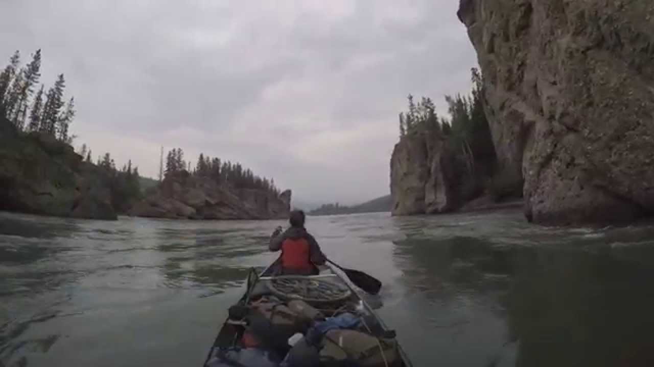 Rio Yukon. Un viaje en canoa hasta la ciudad de Dawson.