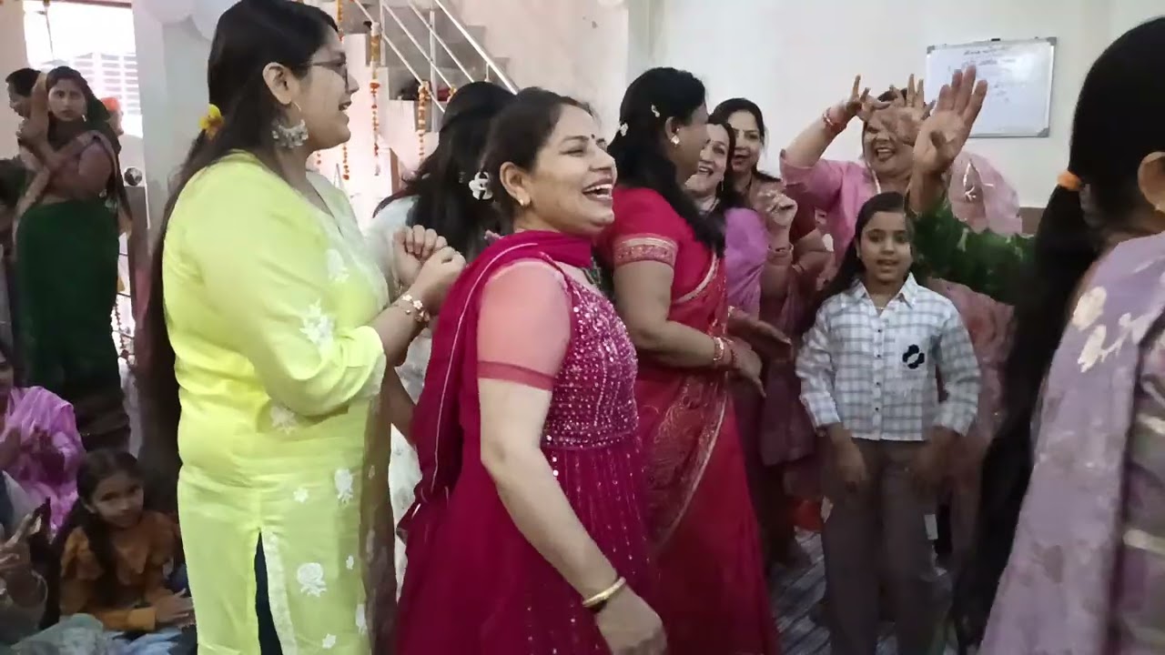 Bhakti mein sab jhumane Lage