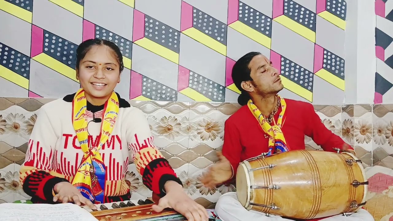 😍सिमरन ने गया बहुत ही धमाकेदार कृष्ण भजन 😍👌पांव से पाव अटक गई होगी👌#bhajan #bhajansimran #simaran