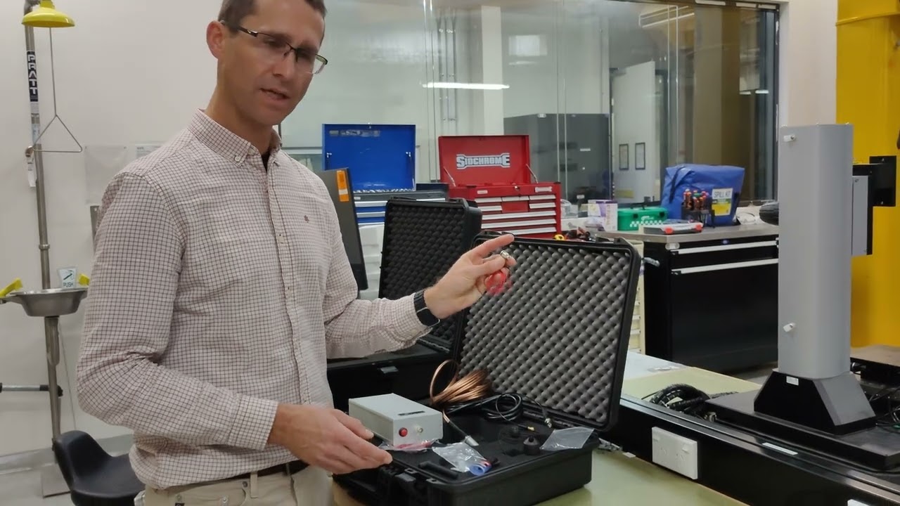 UTS Tech Lab Vibration Lab Qsources Qlws mini inertial shaker 1 of 3 - What's in the box?