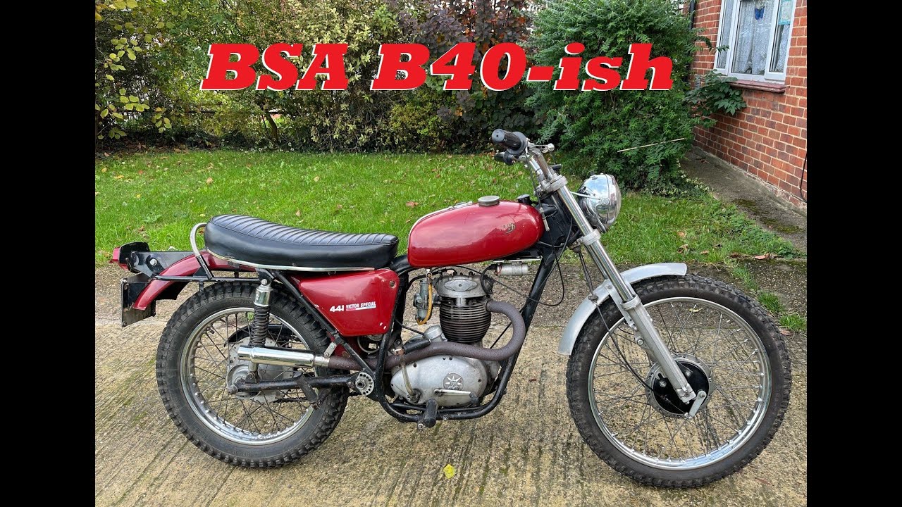 BSA B40 Navigates The Mean Streets Of West London - Classic Motorcycle Ride.