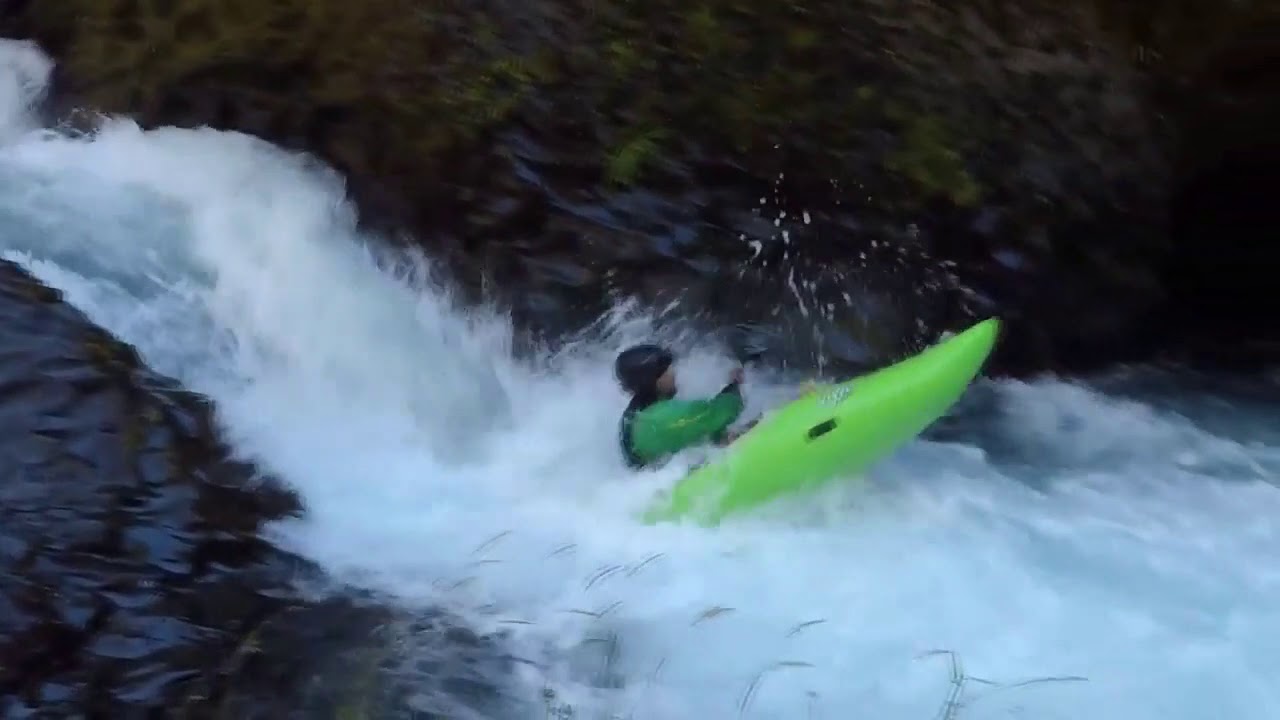 Río Palguin alto kayak, Pucón. Rotten Apples