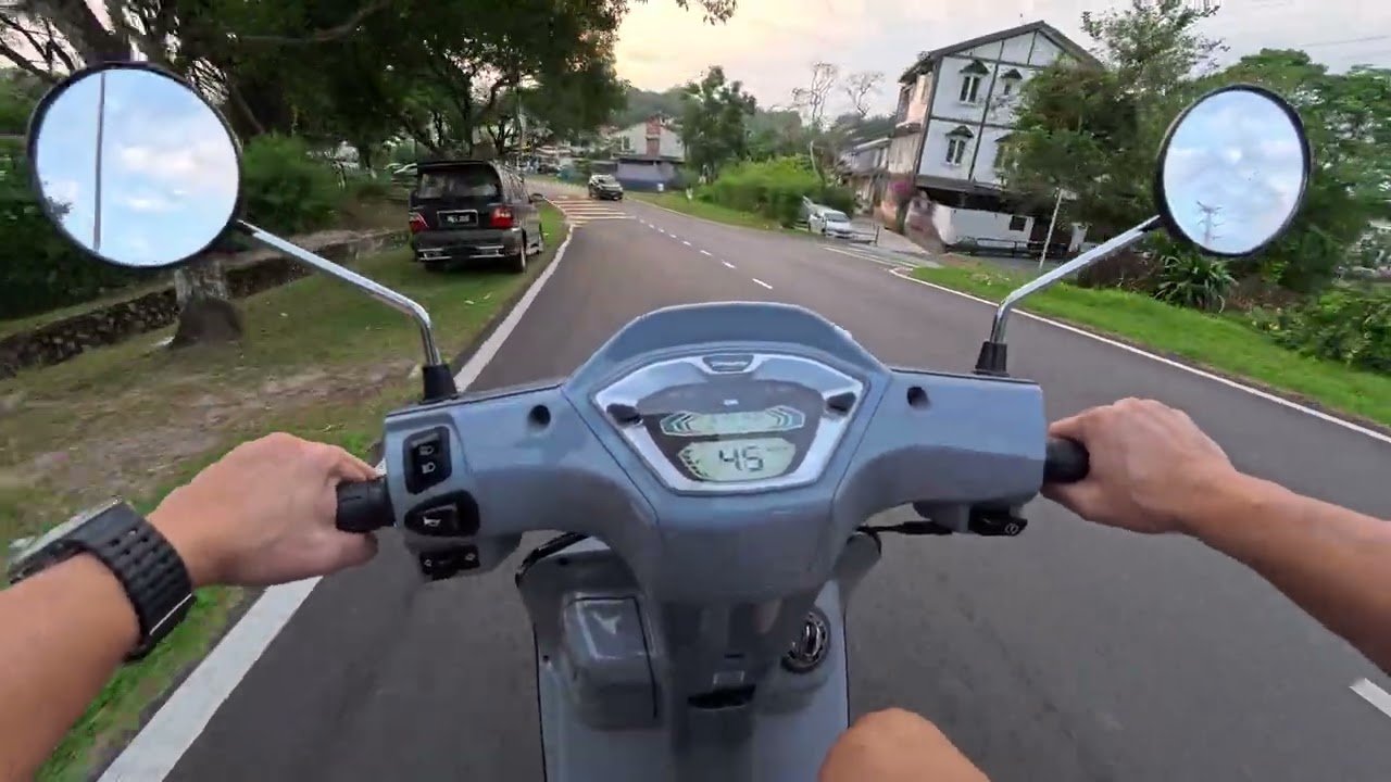 Off CCTV. Test bike by rounding taman. SYM Tuscany.