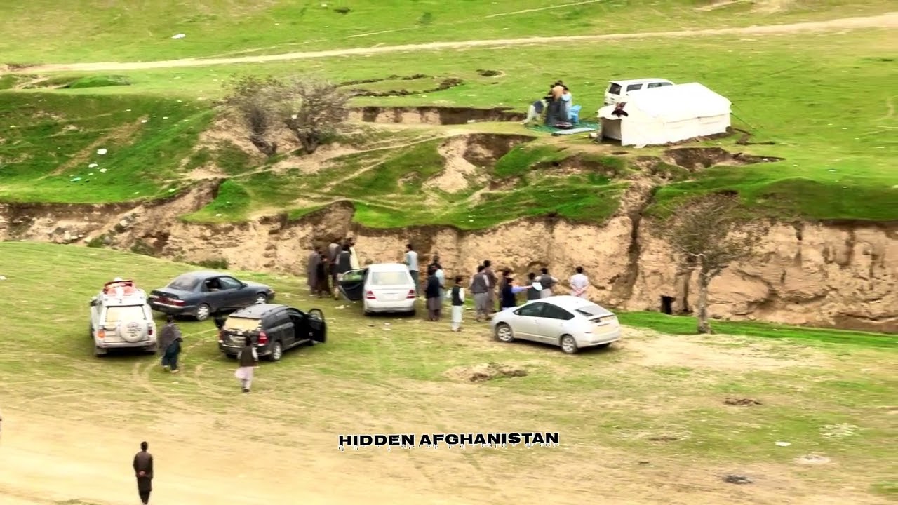منظرهای بادغیس با نوای تار محلی بادغیسی و‌غوری | Pure Peace – Afghan Landscapes with Traditional Tar