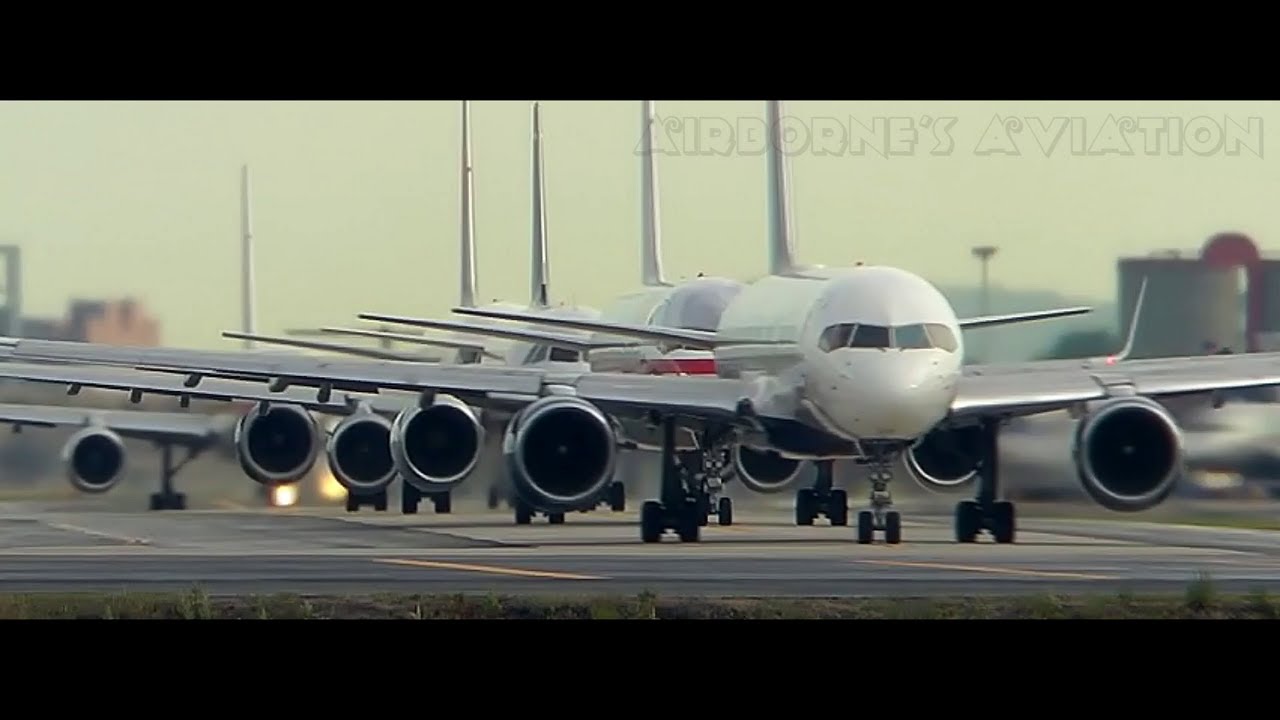 Airport Time Lapse: Rush Hour