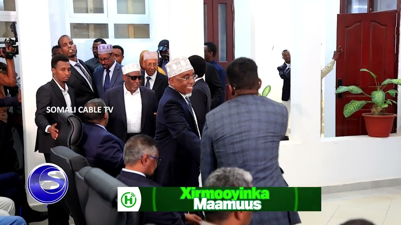DEG DEG:- Kulan u dhexeeya Madaxweyne Xasan Sheekh,Shariif Xasan iyo Maxamed Mursal