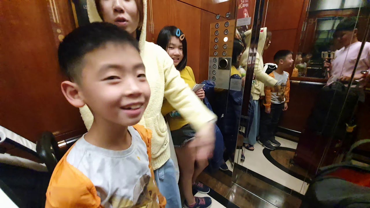 陪我們一起入住台中長榮桂冠酒店
