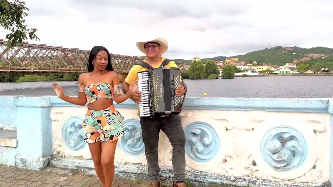 Visitando e dançando forró em São Felix - Ba participação sanfoneiro @SANDRO DE CASTRO Produções E Eventos