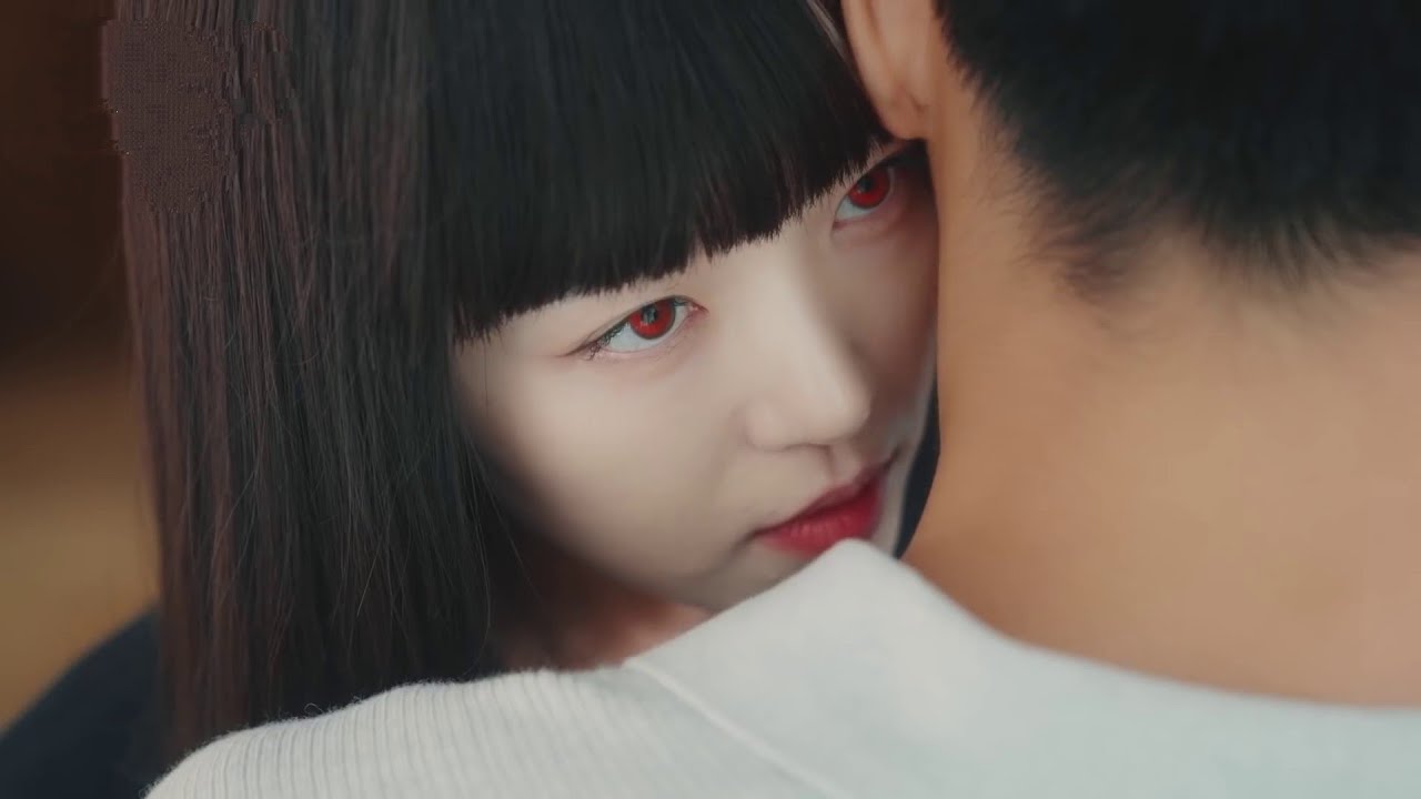 Vampire Girl Wants To Bite His 925th Boyfriend, To Make Him Immortal | K Drama Explained In Hindi