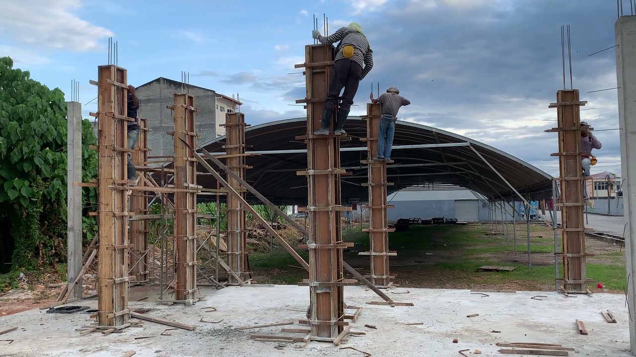 Dismantling Ground Floor Column Foamworks Process | Traditional Timber Formwork | Removing Foamworks