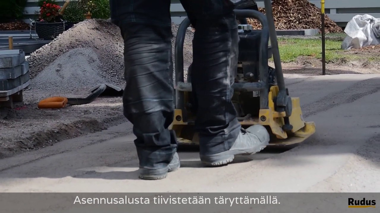 Muurialtaan pohjien teko
