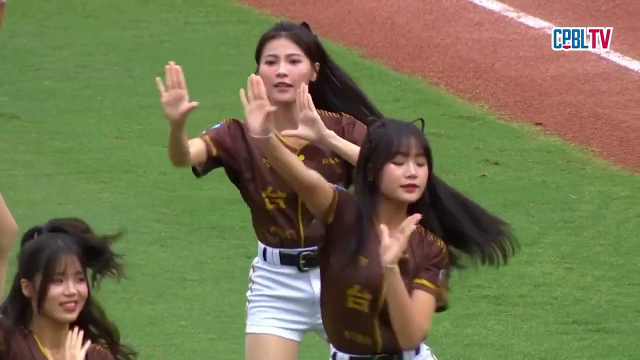 06/01 富邦 VS 台鋼 賽前，台鋼啦啦隊Wing Stars帶來精彩的「翅膀硬了」舞蹈演出
