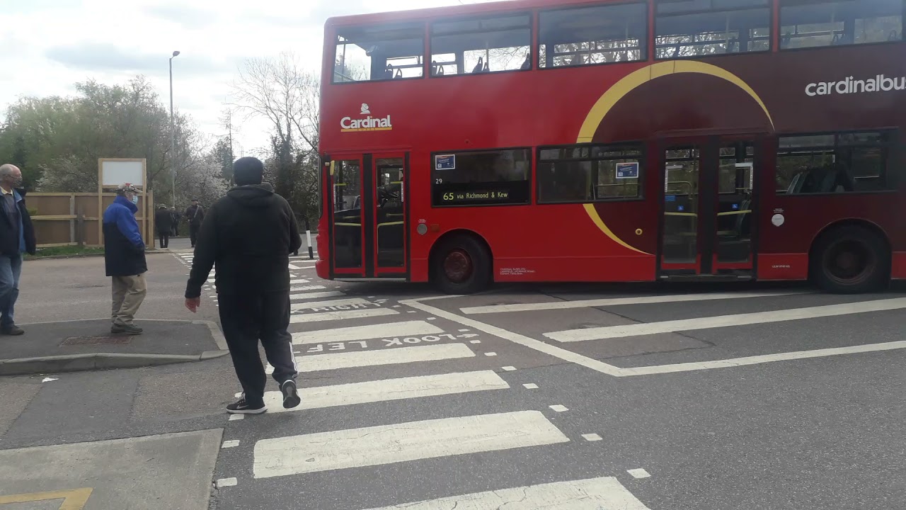 *[65 RUNNING DAY]* TA324, SN03EAE on 65 in Chessington, World of Adventures to Ealing Broadway.