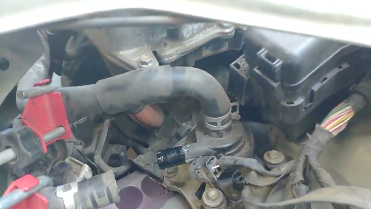 Toyota Prius P0A93 Замена инверторной помпы/ Toyota Prius P0A93 Change inverter water pump.