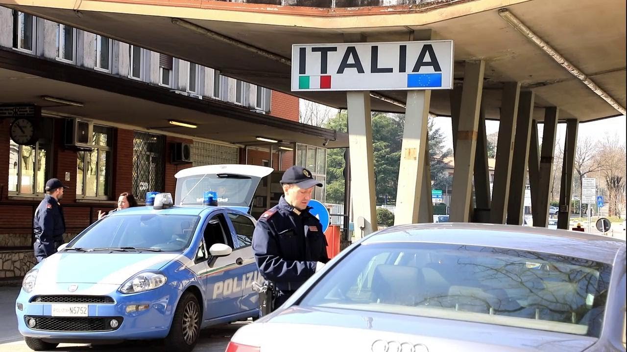 Gorizia, i controlli della polizia italiana al valico italo-sloveno