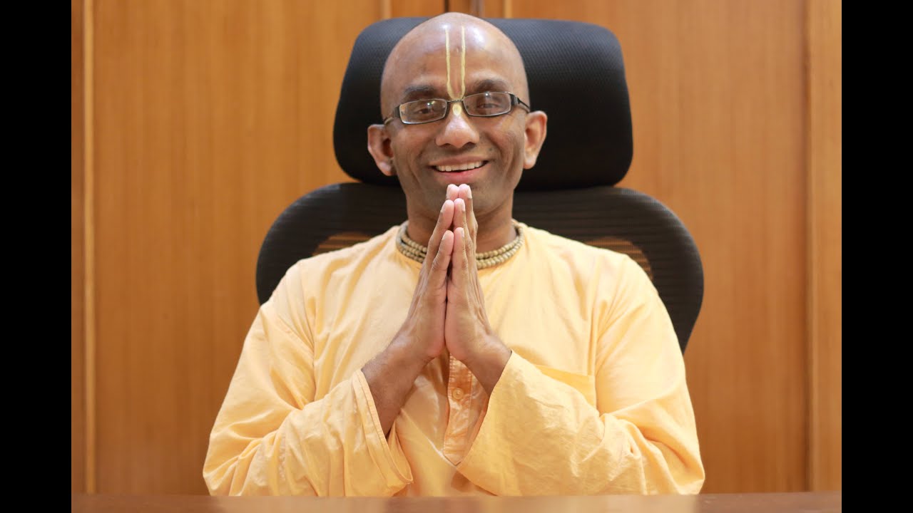 What are the various levels of bhakti Sri Vishvanatha analyzes in the Gita?