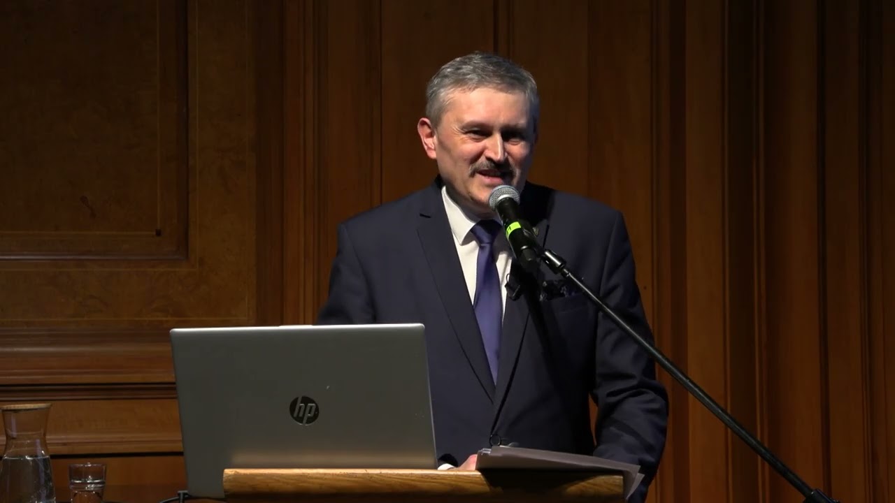 prof UAM dr hab. Zbigniew Celka &bdquo;Z przeszłością w przyszłość botanika w XXI wieku&rdquo;