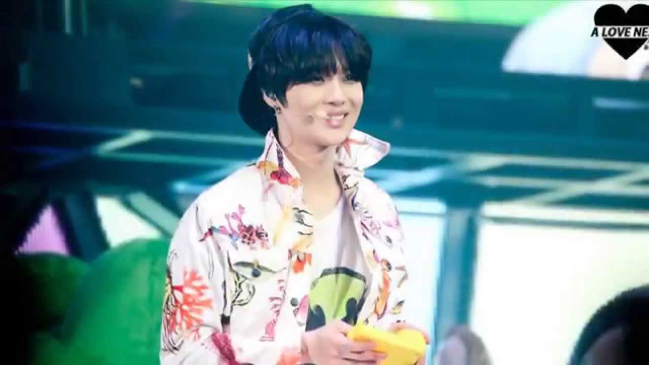 Lee Taemin ( SHINee ) - Castle Walls