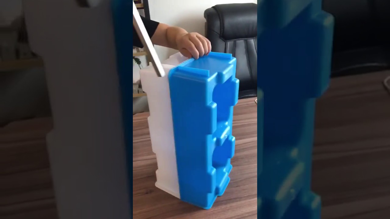 How to installation the hollow interlocking brick mold