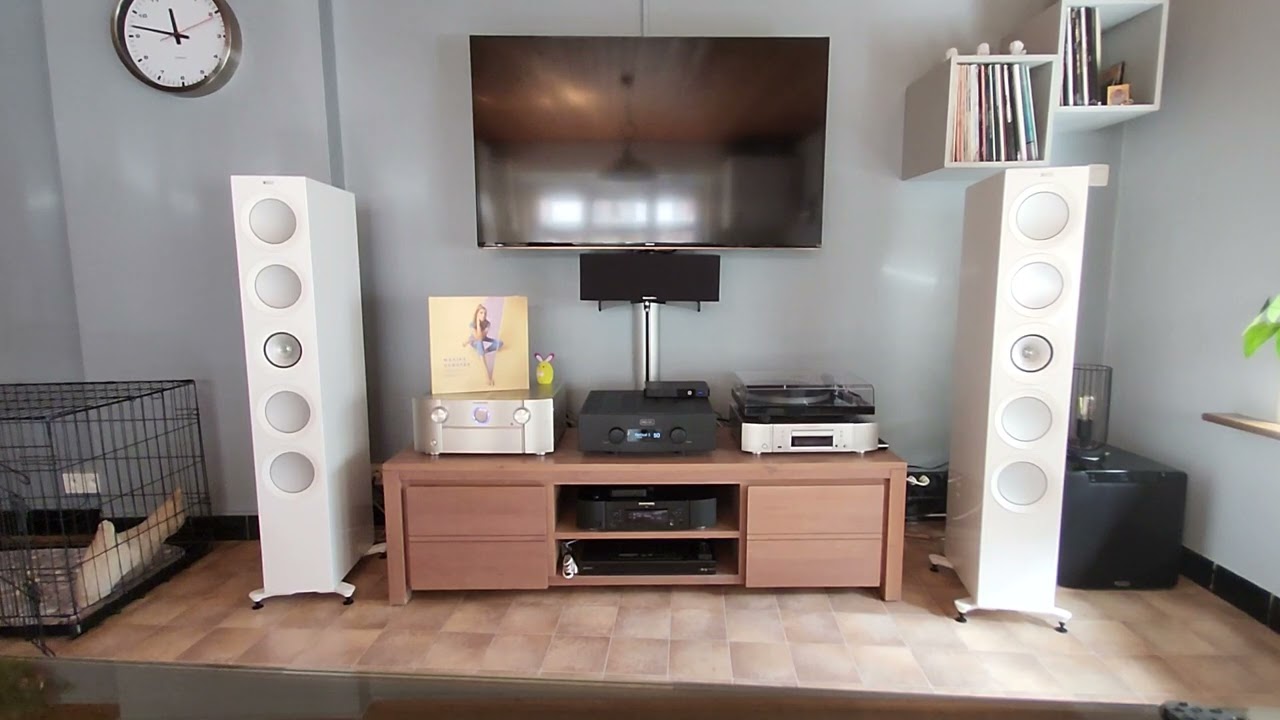 Hegel H390 & KEF R11 / Maaike Ouboter - Smoor (Sub Off)