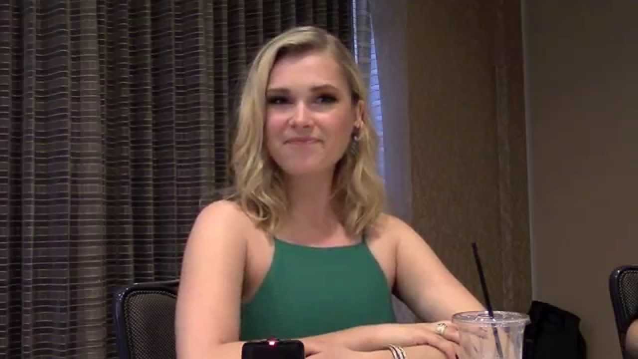 Eliza Taylor Interview - The 100 Season 3