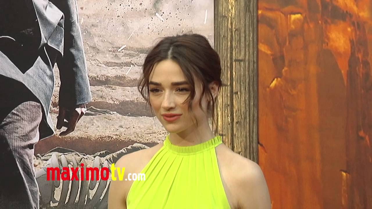 Crystal Reed 