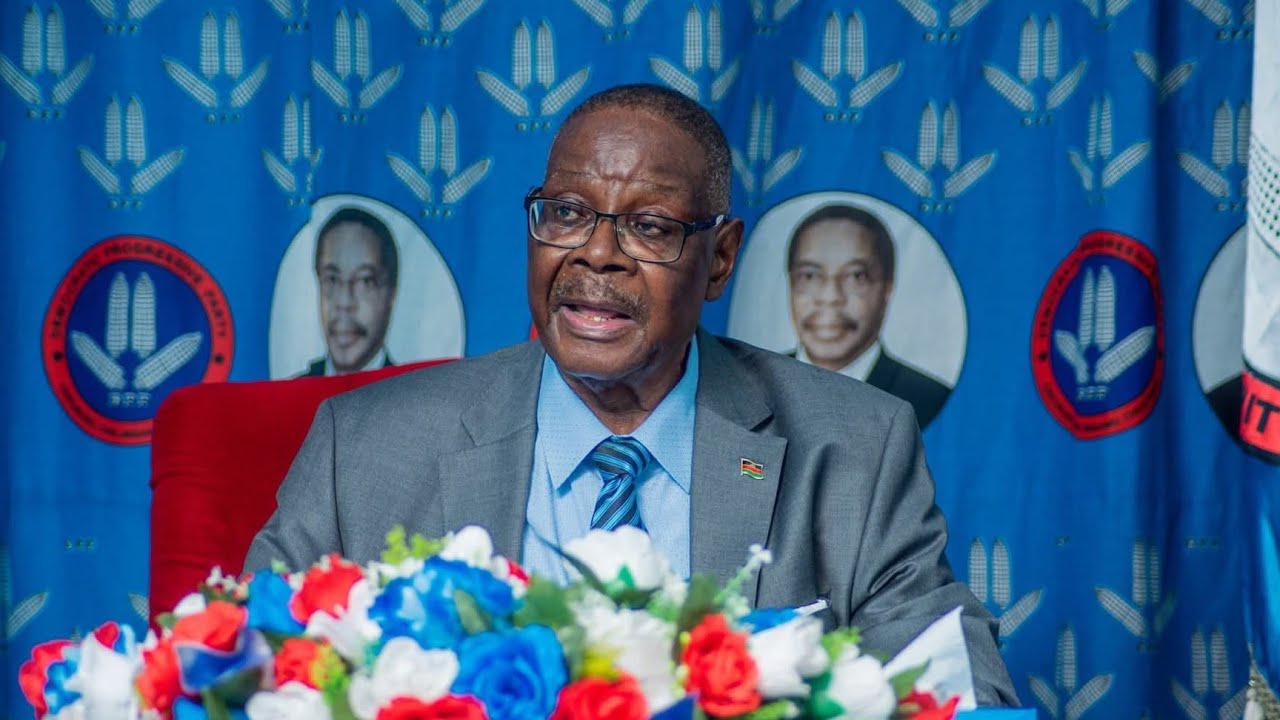 NKHANI ZA LERO IN CHICHEWA - ZOMWE WALONJEZA PRESIDENT ELECT PETER MUTHARIKA PA PRESS BRIEFING