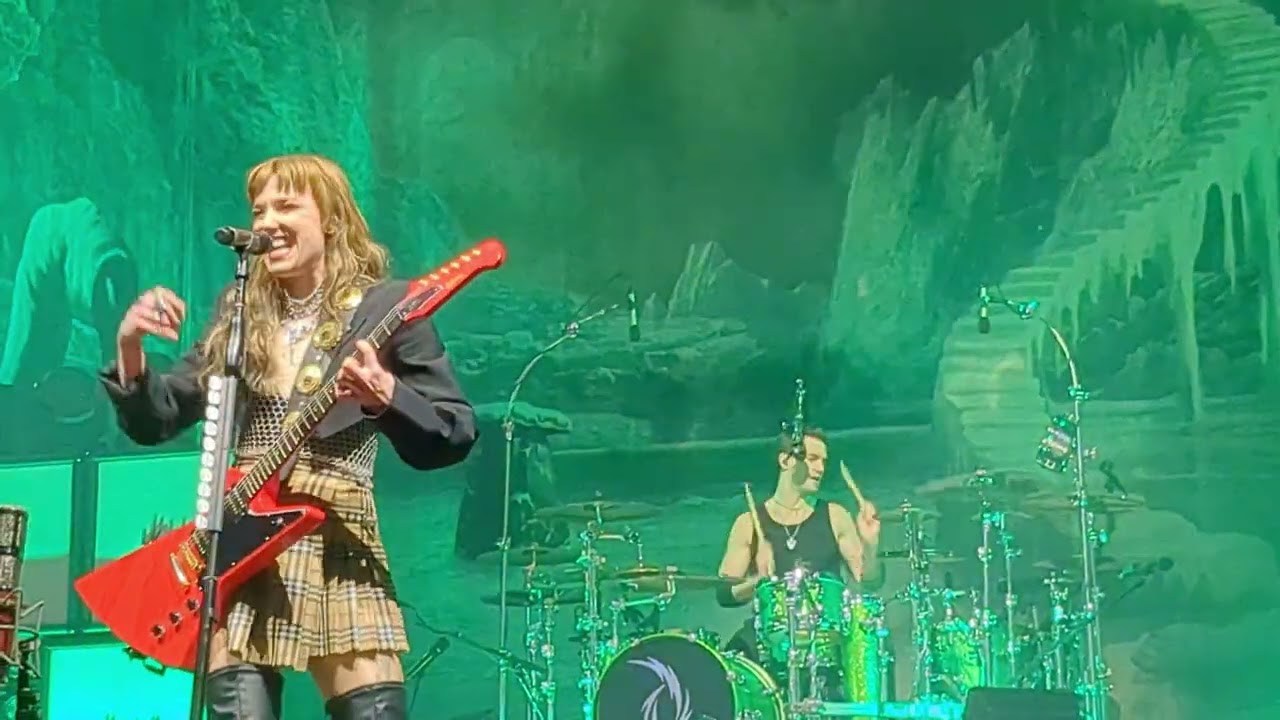 I Miss the Misery - Halestorm - AFAS Live 18/11/25