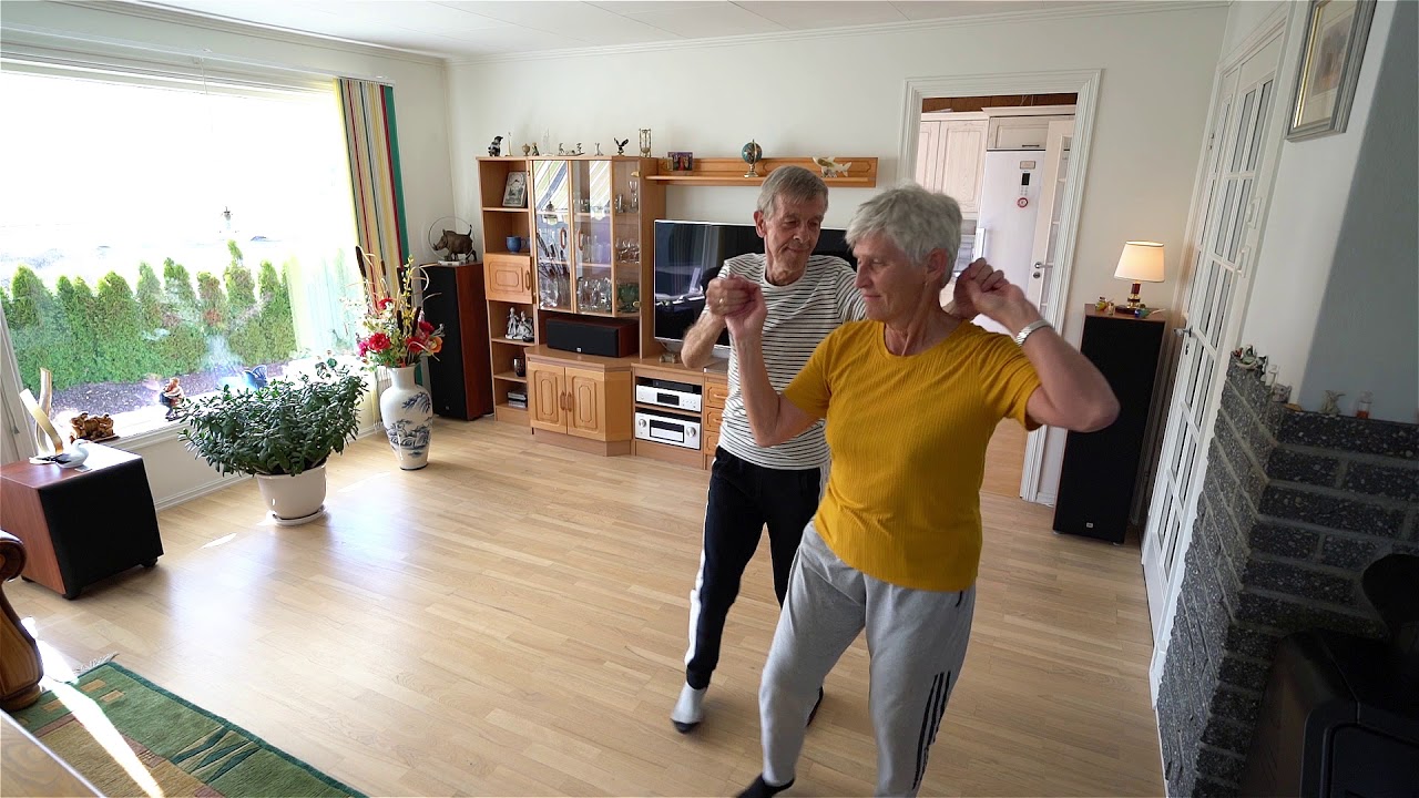 Muppetene Tove og Svein Arne danser 