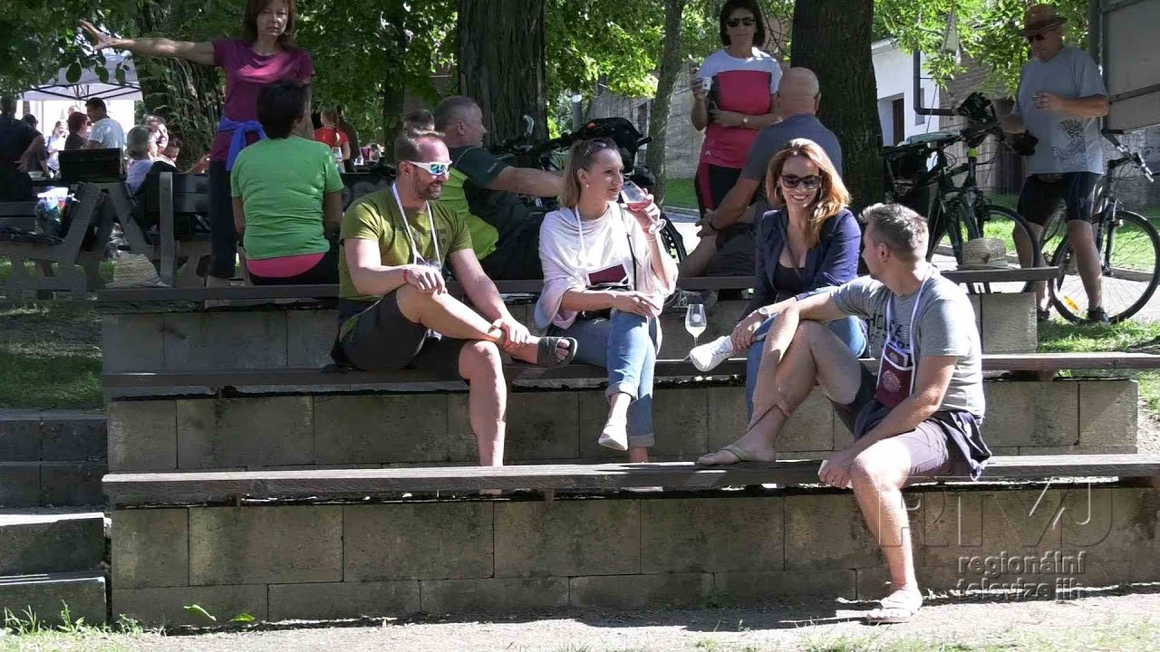 V rámci Putování za vínem a burčákem mohli hosté navštívit jeden z nejstarších sklepů v Kobylí!