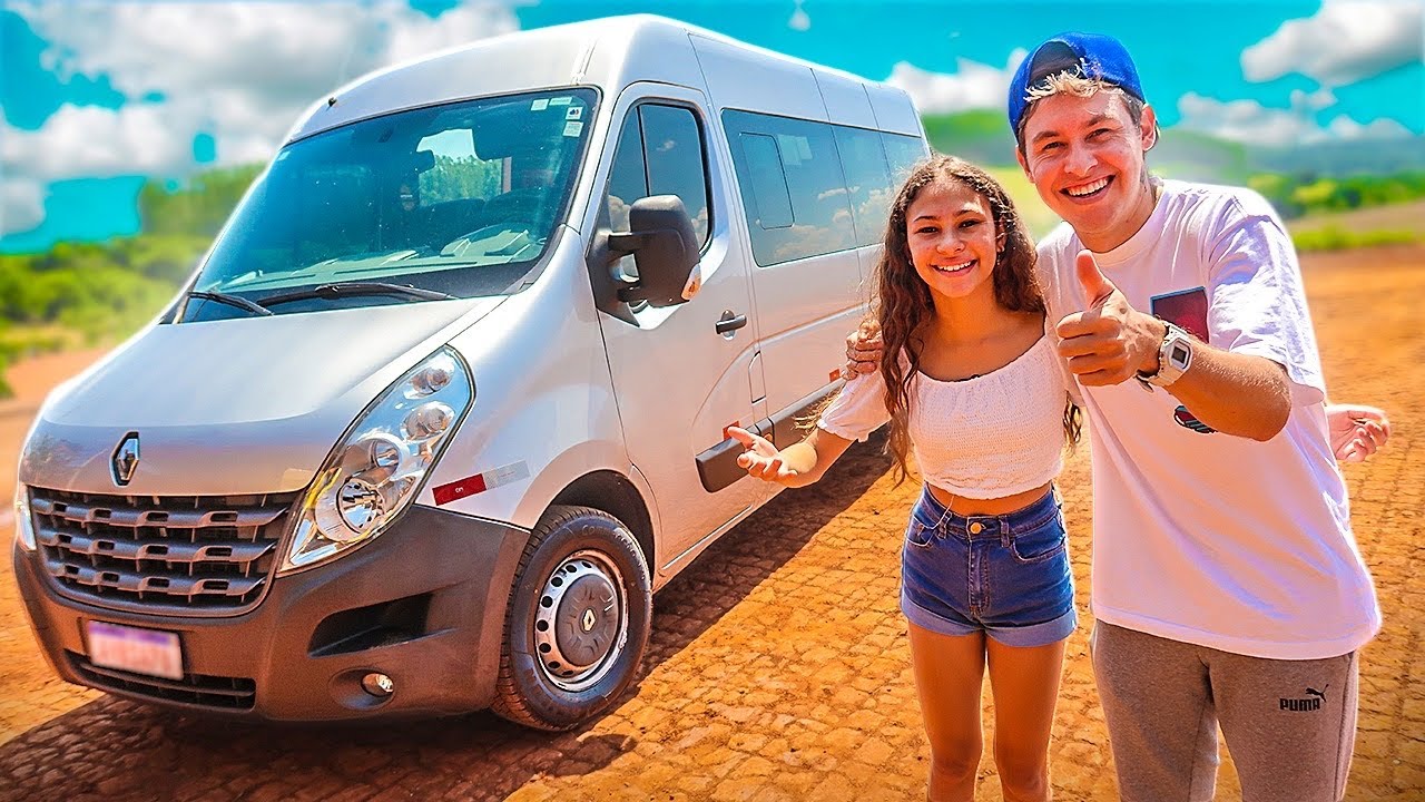 ESSA É A NOSSA NOVA VAN!!💗