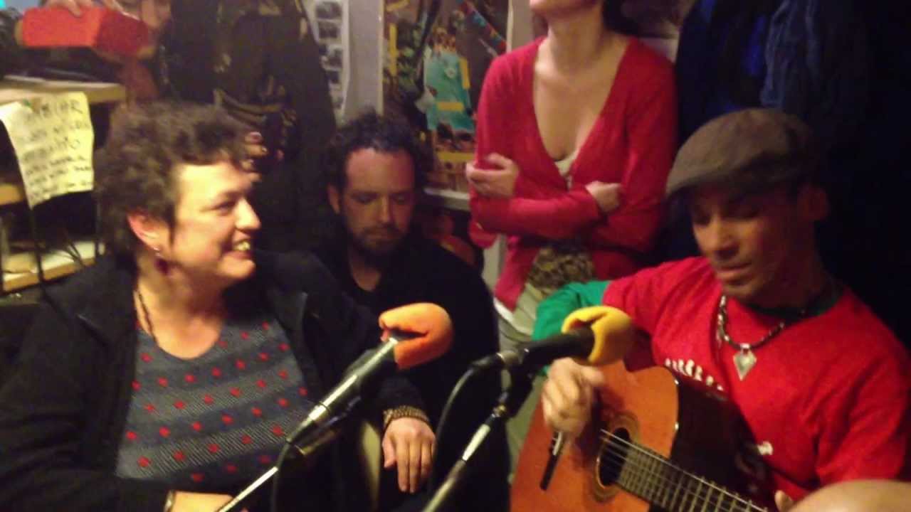 Manu Chao (acústico) - Mr Bobby 13/03/2013 Barcelona