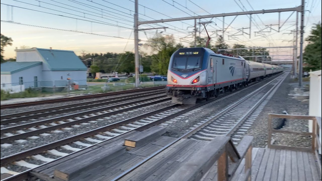 Full Rush Hour at Princeton Junction (High Speed Trains 125-150mph)